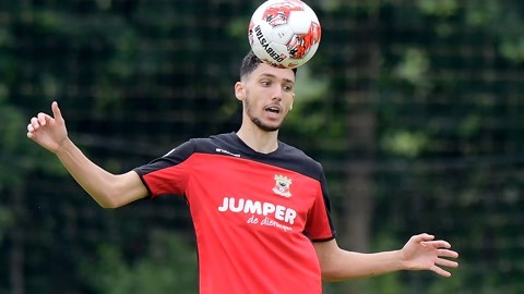 帮助球队以 帮助球队以