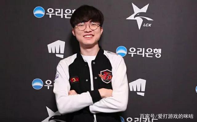 目光再次聚 目光再次聚